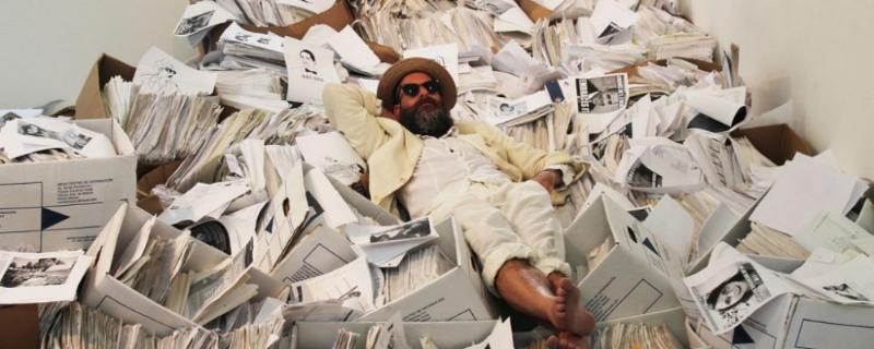 Couverture historique Artpress, icône de la critique d'art française et de la pensée avant-gardiste